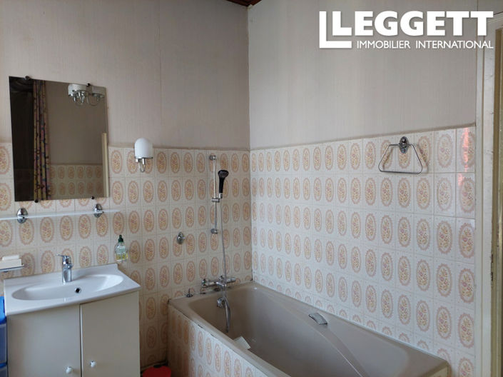 Image No.9-2 Bed House for sale