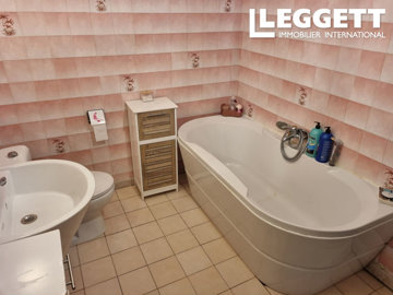 ahr0chm6ly9jzg4uagvzdglhlmltbw8vaw1hz2uvvevom