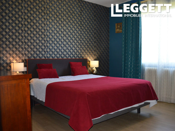 Image No.10-4 Bed House for sale