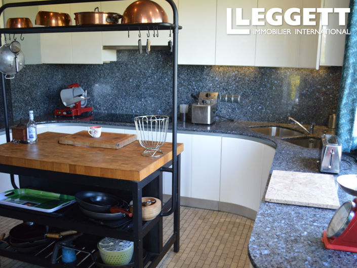 Image No.7-4 Bed House for sale