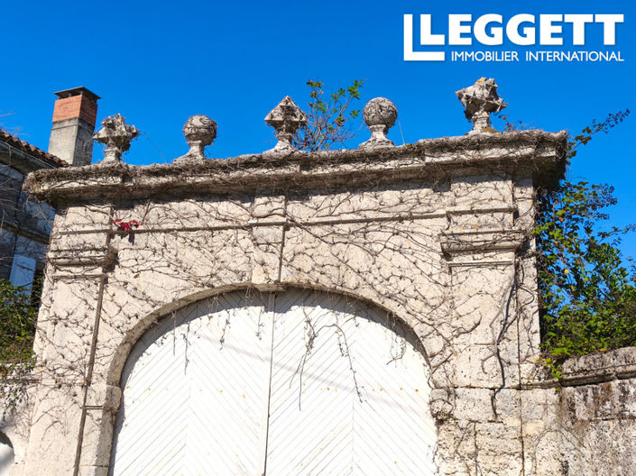 Image No.9-6 Bed House for sale