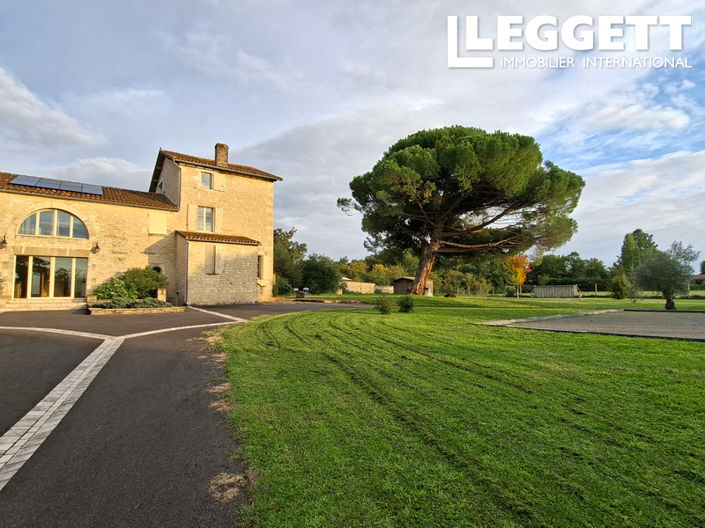 Image No.2-5 Bed House for sale