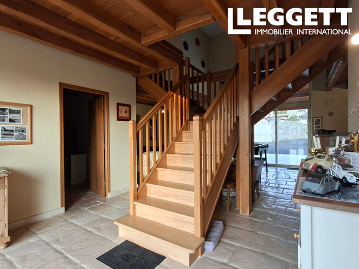 Image No.4-5 Bed House for sale