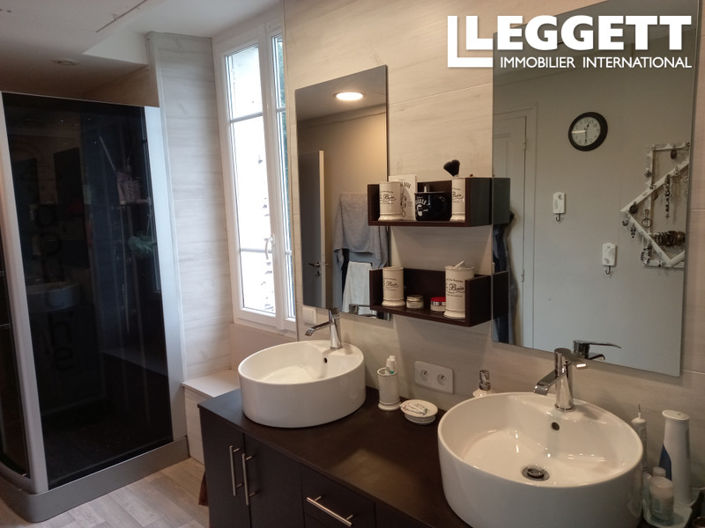 Image No.6-5 Bed House for sale