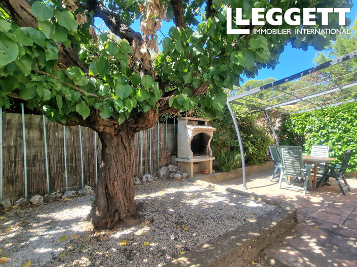 Image No.2-4 Bed House for sale