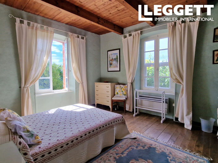 Image No.9-4 Bed House for sale