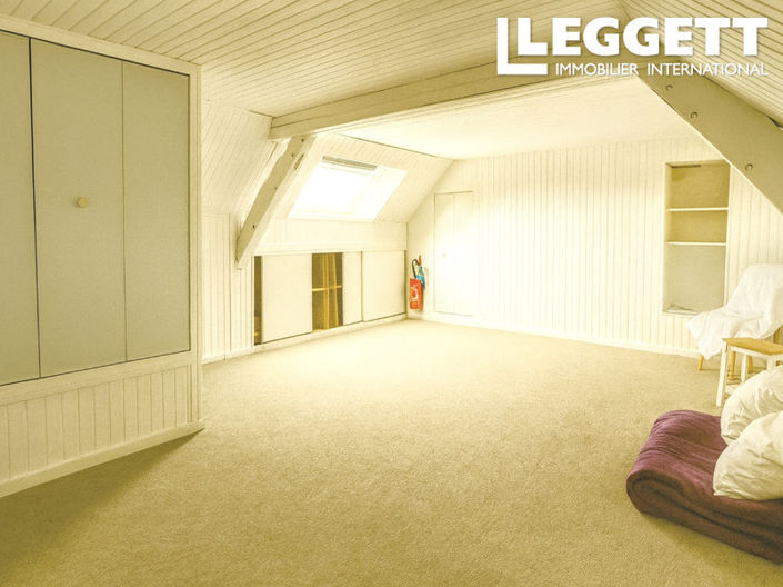 Image No.3-4 Bed Commercial for sale