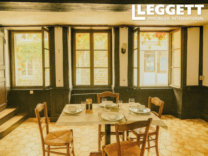 Image No.5-4 Bed Commercial for sale