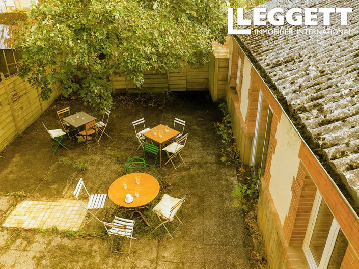 Image No.9-4 Bed Commercial for sale