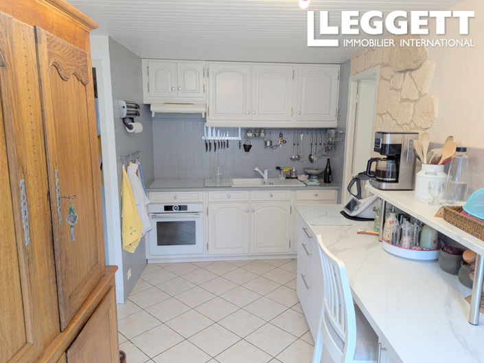 Image No.6-2 Bed House for sale