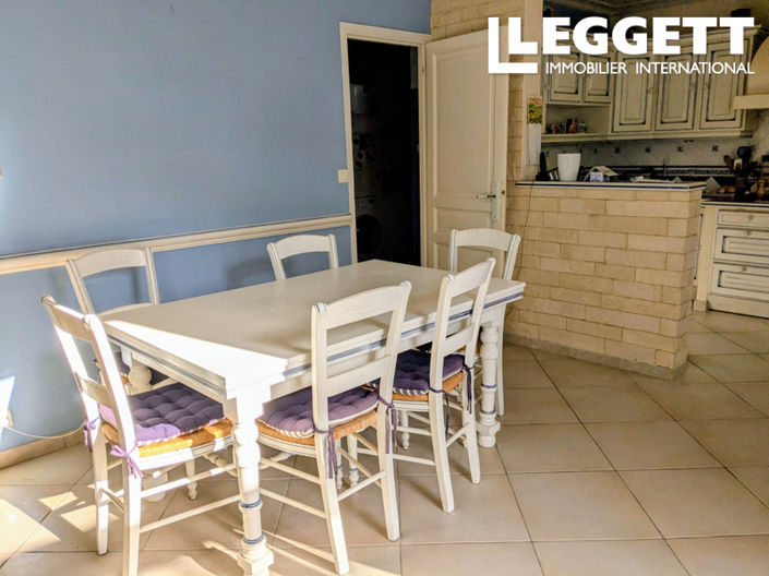 Image No.6-4 Bed House for sale