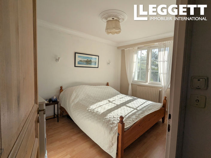 Image No.7-4 Bed House for sale