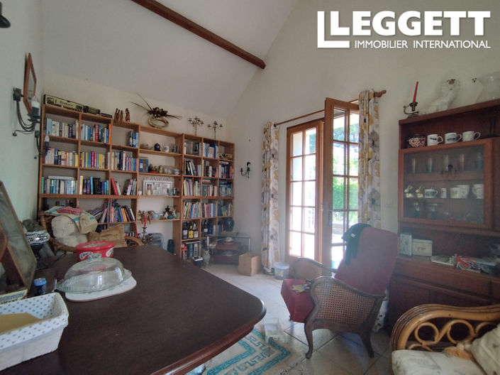 Image No.2-2 Bed House for sale