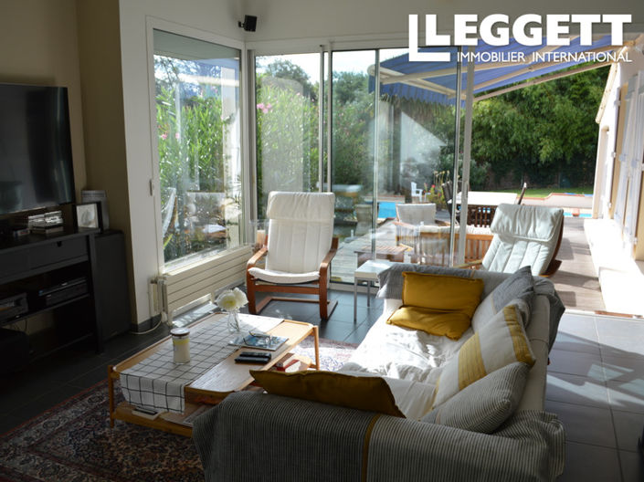 Image No.2-5 Bed House for sale