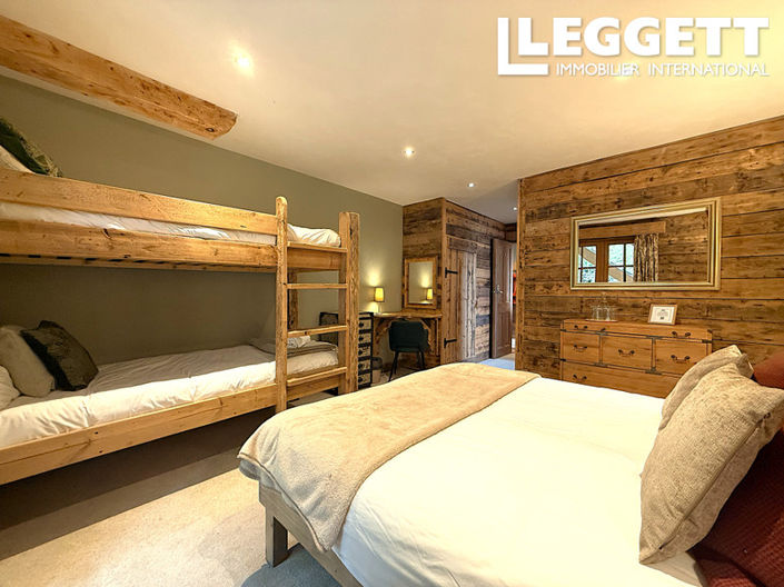 Image No.4-4 Bed Apartment for sale