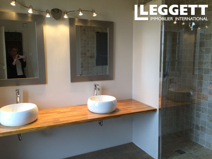 Image No.9-3 Bed House for sale