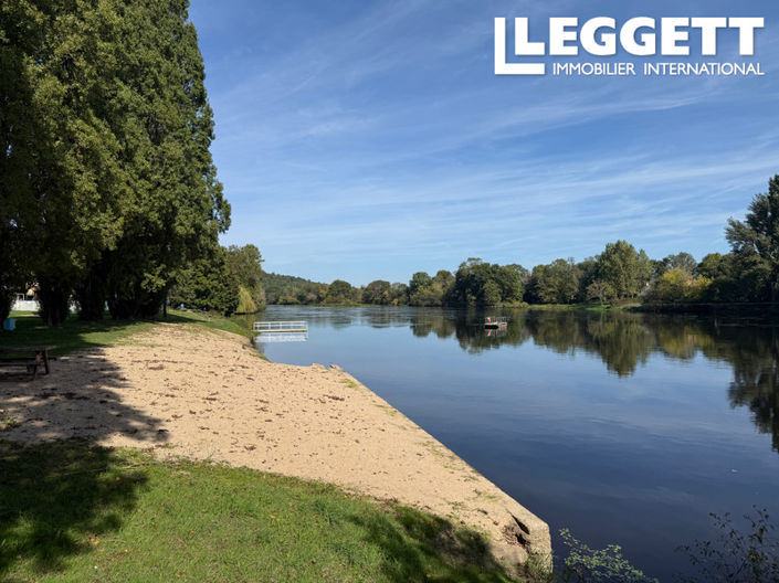 Image No.10-3 Bed House for sale