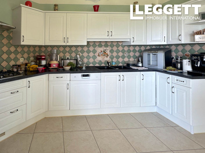 Image No.7-4 Bed House for sale