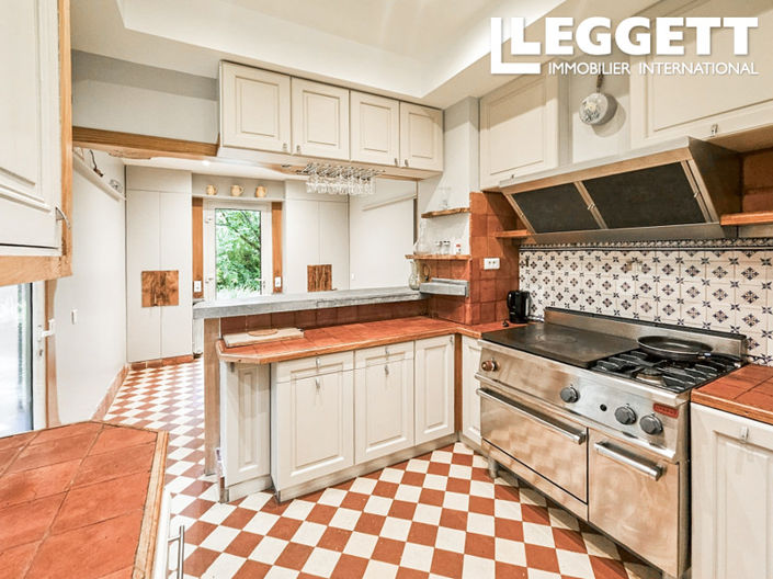 Image No.8-4 Bed House for sale