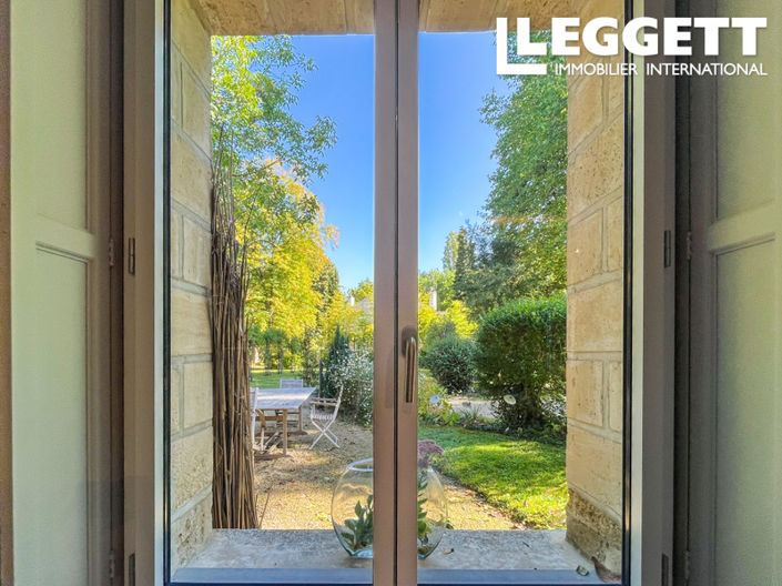 Image No.6-5 Bed House for sale