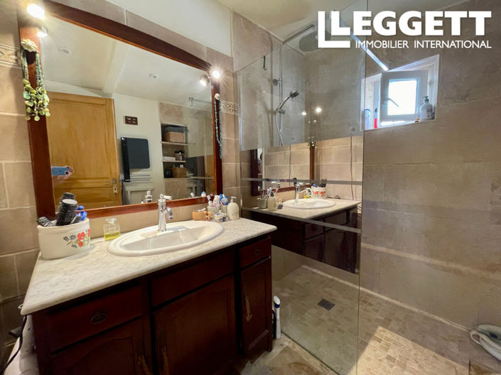 Image No.8-2 Bed House for sale