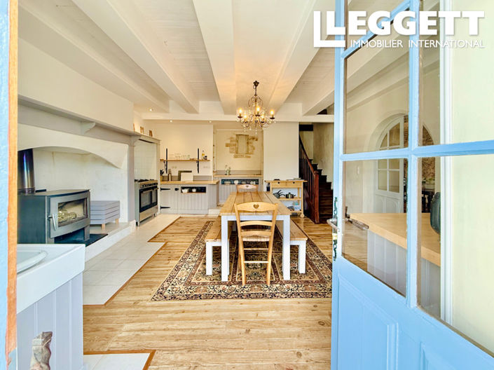 Image No.5-6 Bed House for sale