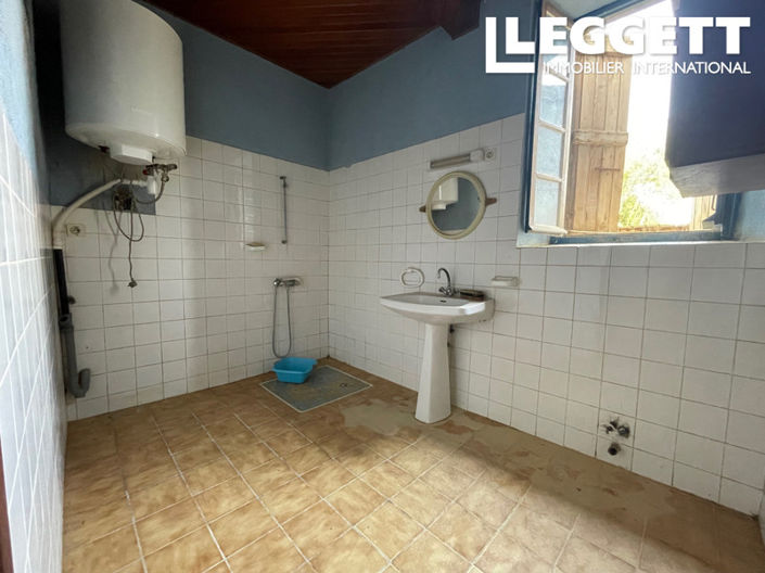 Image No.8-4 Bed House for sale