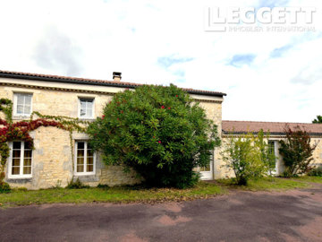 6 Bed House for sale