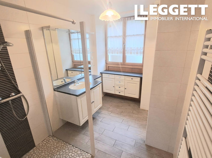 Image No.10-5 Bed House for sale