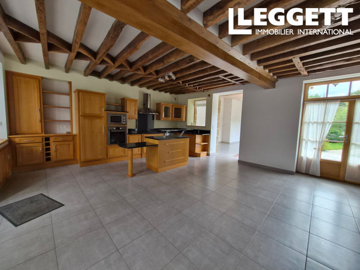 Image No.6-5 Bed House for sale