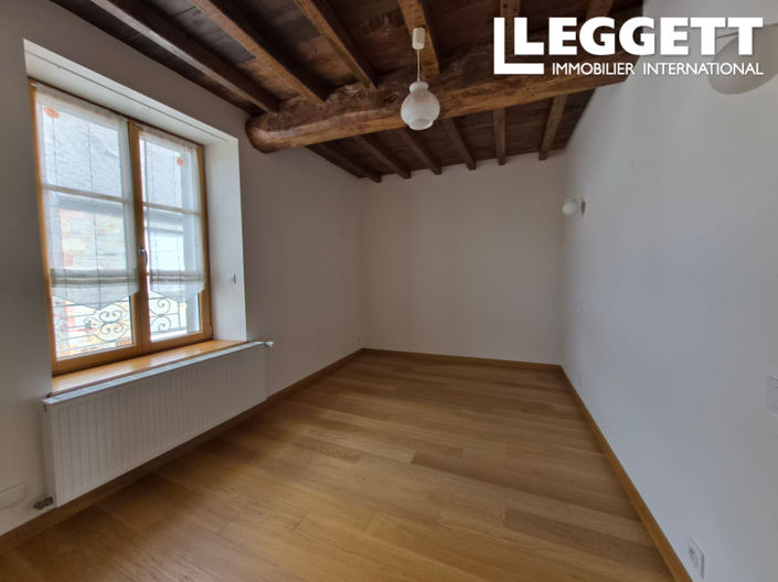 Image No.9-5 Bed House for sale