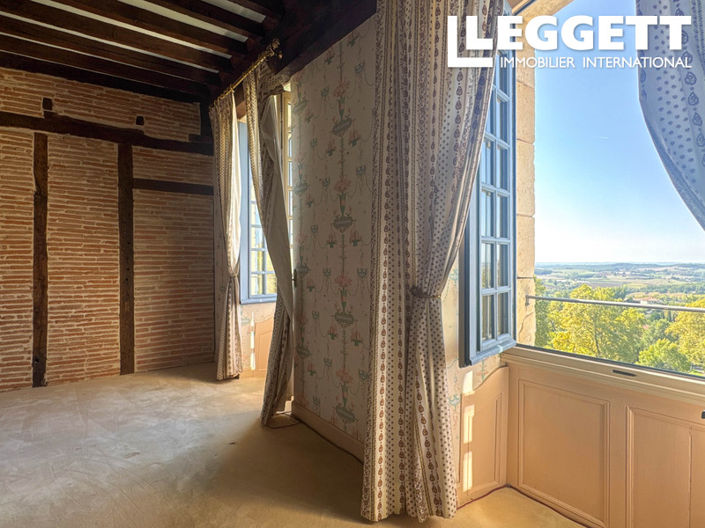 Image No.6-4 Bed House for sale