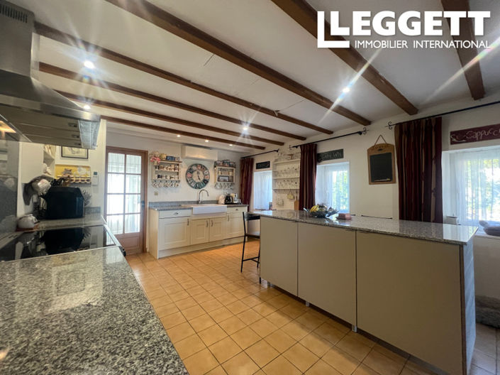 Image No.3-6 Bed House for sale