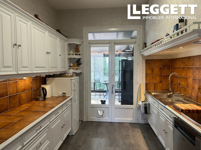 Image No.6-4 Bed House for sale