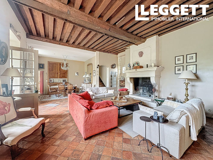 Image No.10-11 Bed House for sale