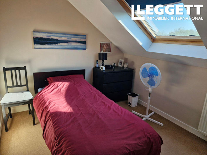 Image No.10-3 Bed House for sale