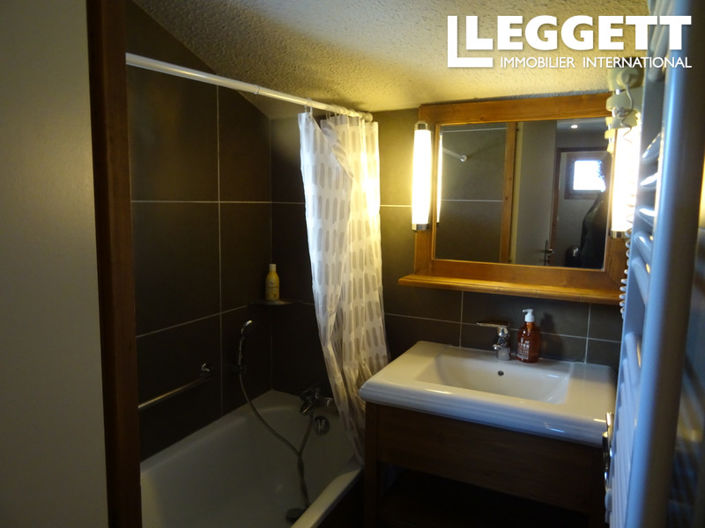 Image No.9-2 Bed Apartment for sale