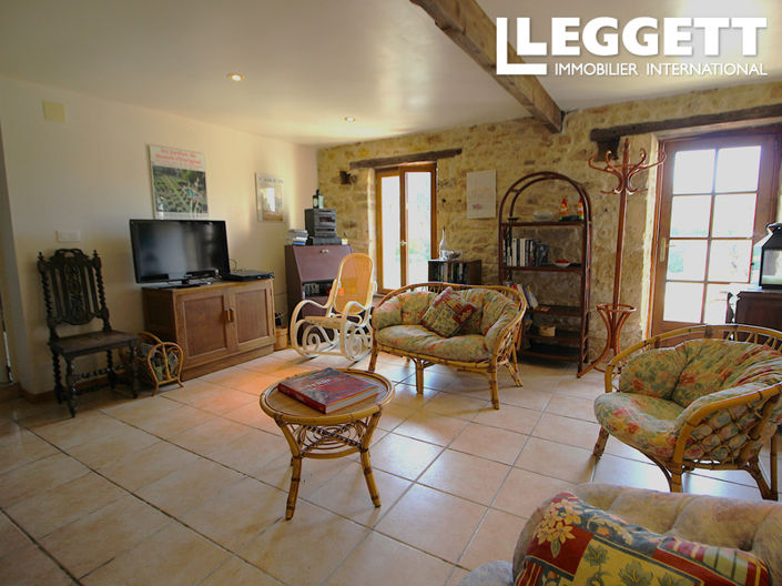 Image No.7-5 Bed House for sale