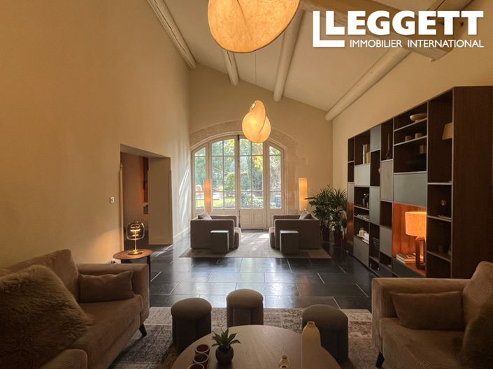 Image No.2-6 Bed House for sale