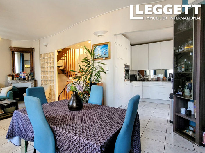 Image No.1-4 Bed House for sale