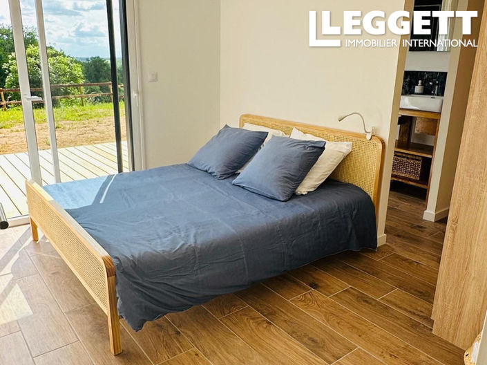 Image No.5-5 Bed House for sale