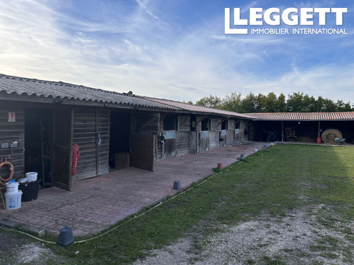 Image No.9-6 Bed House for sale