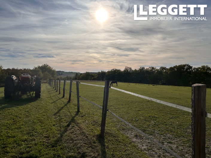 Image No.10-6 Bed House for sale