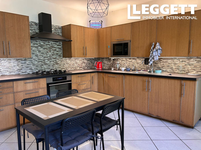 Image No.4-6 Bed House for sale