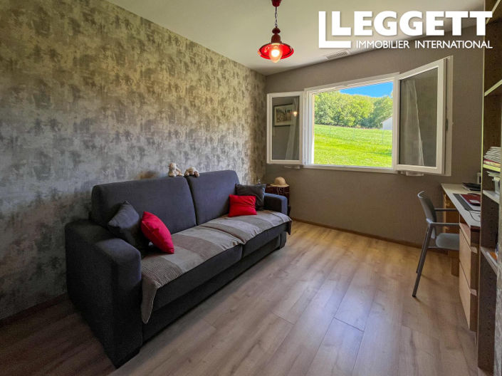 Image No.8-2 Bed House for sale