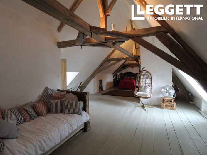 Image No.10-5 Bed House for sale