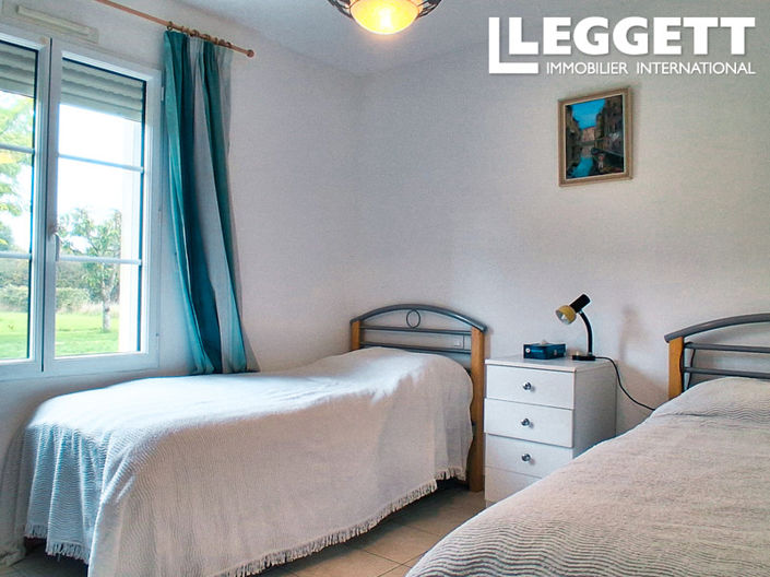 Image No.10-4 Bed House for sale