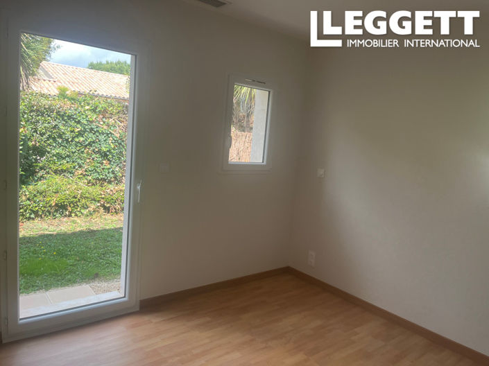 Image No.6-2 Bed House for sale