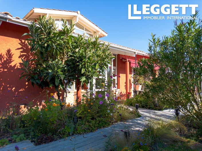 Image No.2-5 Bed House for sale