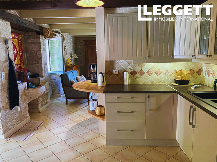 Image No.8-4 Bed House for sale